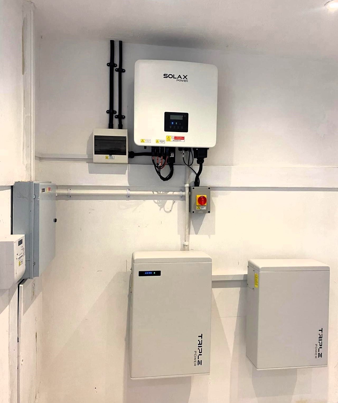 1747909340524095.jpg 1715532086160.jpg